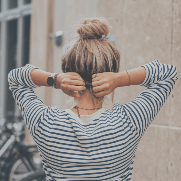 How to Create a Messy Bun